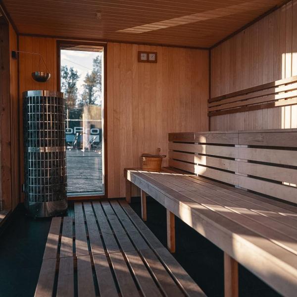 Outdoor floating wellness